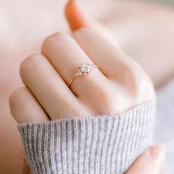 💎NEW 18K gold plated Yellow Gold Diamond Ring - Picture 2 of 5